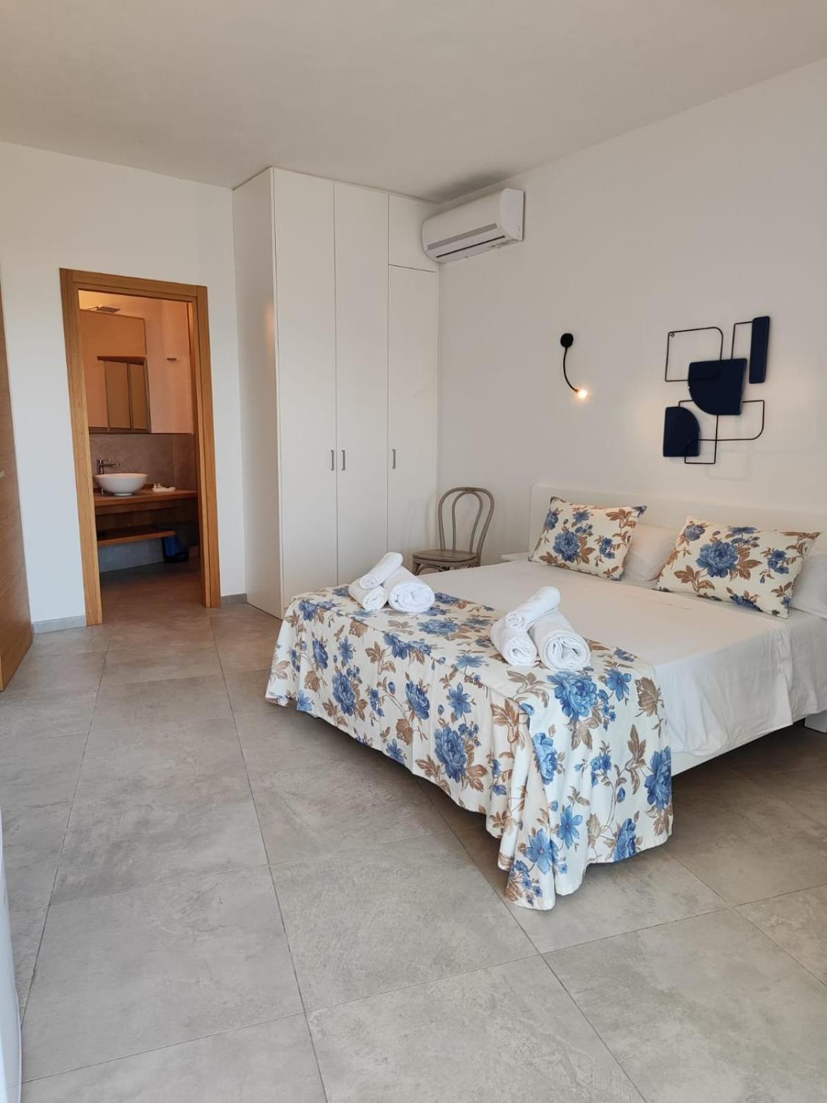 Rooms, Affittacamere Maksim กอลโฟอารันชี ภายนอก รูปภาพ
