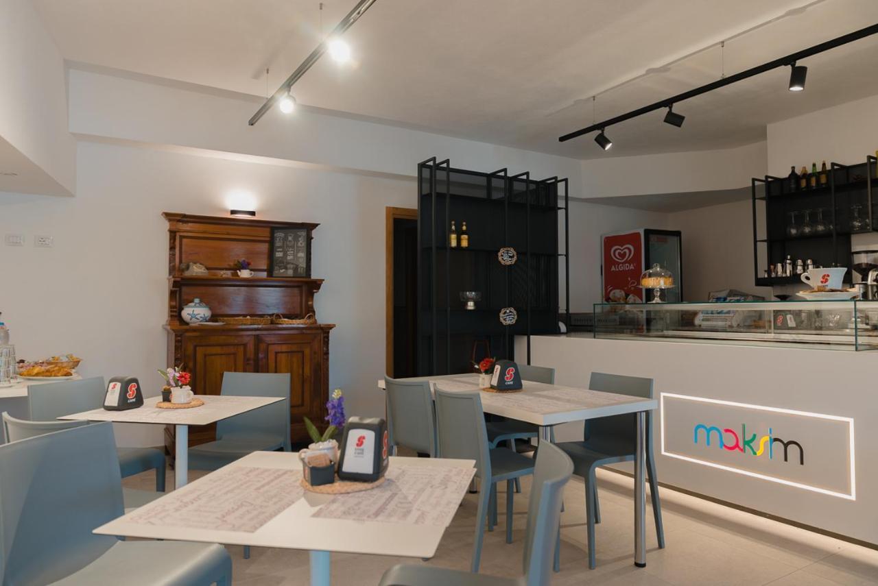 Rooms, Affittacamere Maksim กอลโฟอารันชี ภายนอก รูปภาพ