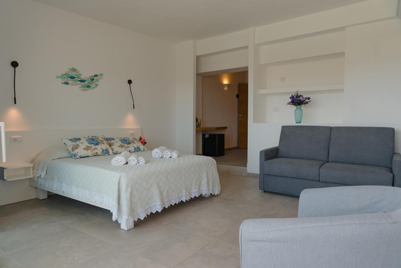 Rooms, Affittacamere Maksim กอลโฟอารันชี ภายนอก รูปภาพ